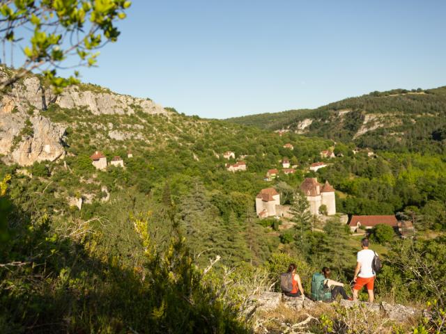 Chemin de la Pierre-levée dans la vallée du Célé