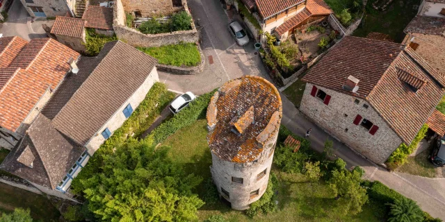 Tour ronde à Cardaillac vue de drone