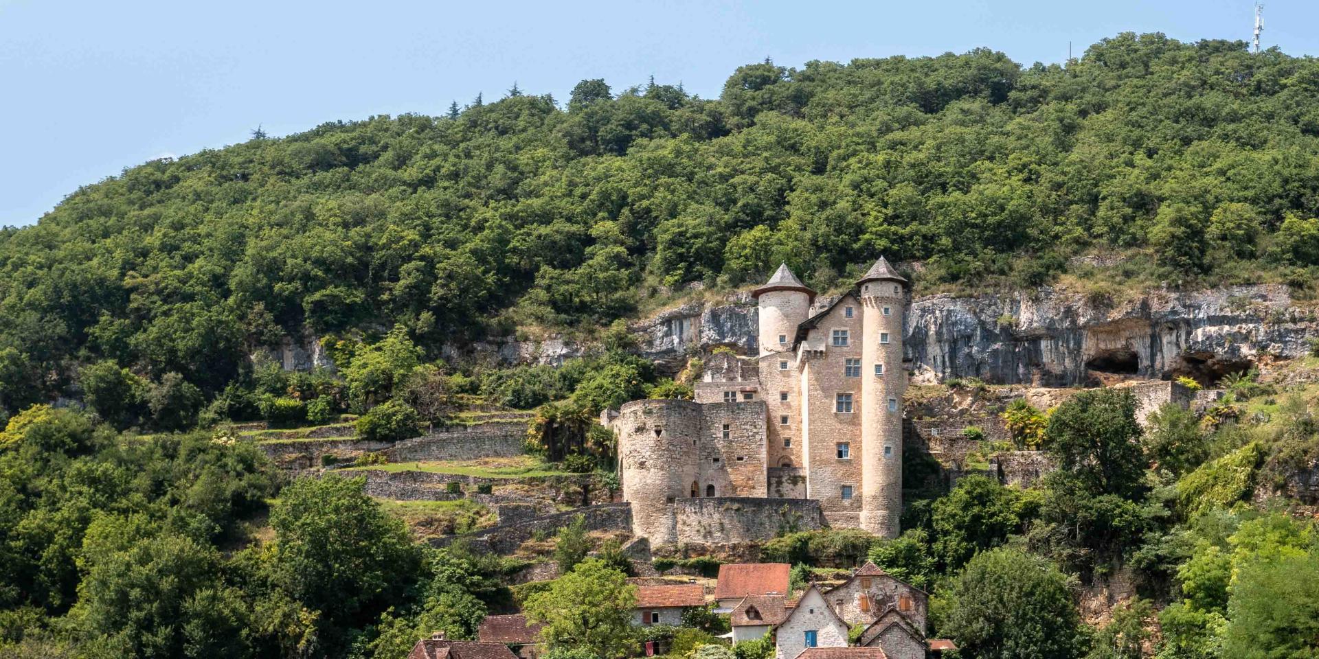 Village et château de Larroque-Toirac dans la vallée du lot
