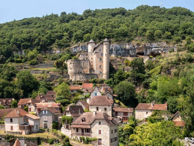 Village et château de Larroque-Toirac dans la vallée du lot
