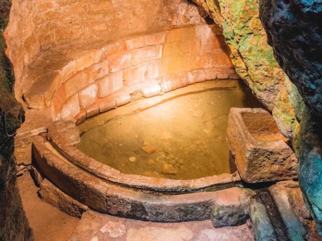 La fontaine des anglais à Capdenac-Le-Haut, plus Beau Village de France
