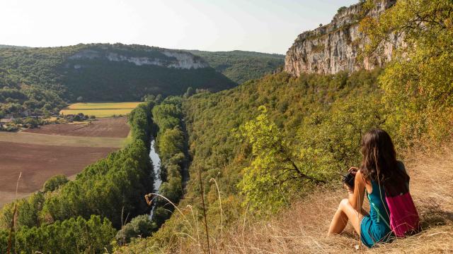 Pause contemplative au dessus de la vallée du Célé