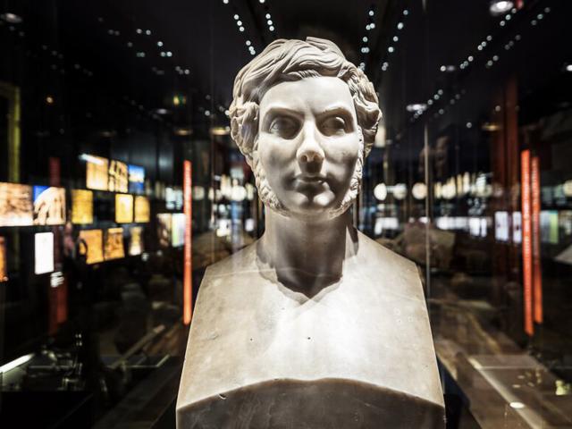Le buste de Jean-François Champollion, au musée éponyme à Figeac, dans le Lot.