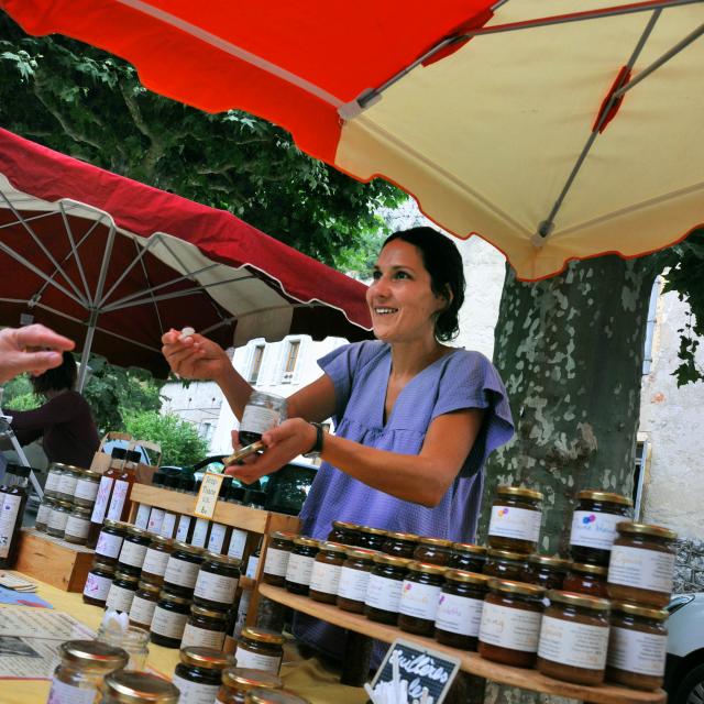 Producteurs locaux sur les marchés d'été