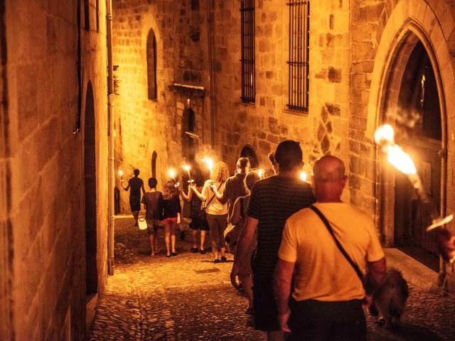 Night guided tour of Figeac, rue Delzens
