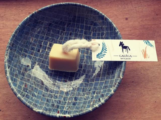 Galega soap from the Pech-Blanc mare farm in Théminettes
