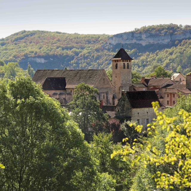 Village secret en vallée du Célé