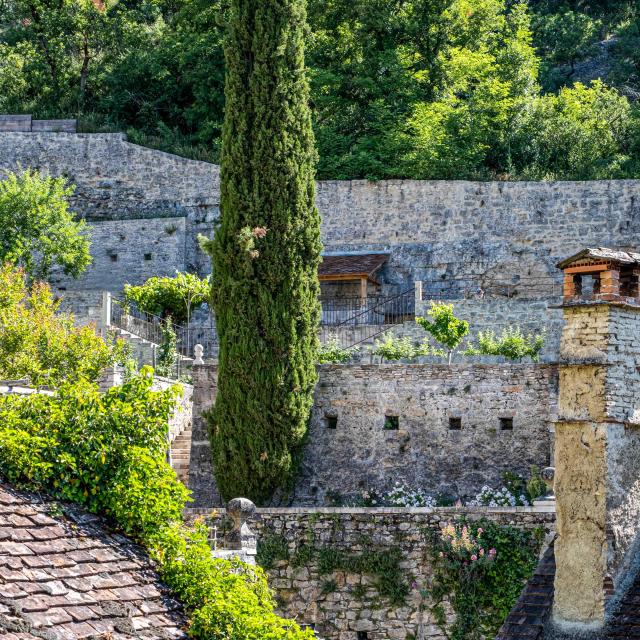 Vue depuis les Toits Château de Larnagol dans la vallée du Lot