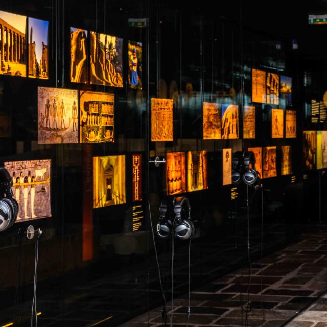 Salle Jean-François Champollion au Musée des écritures du monde