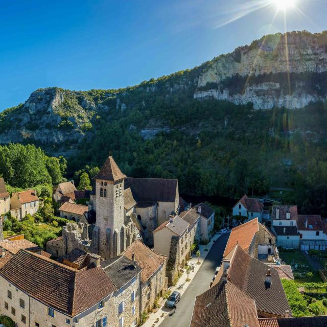 Marcilhac-sur-Célé et les falaises de la vallée du Célé