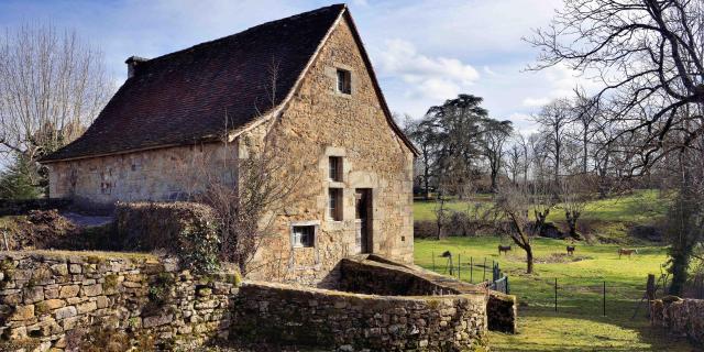 Maison typique du village d'Assier.