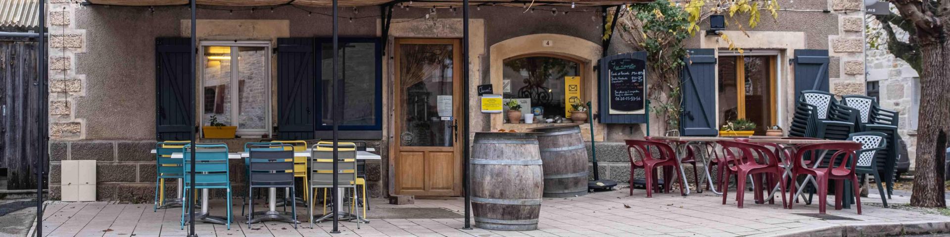 Restaurant gourmand et local, Les Loupiotes, à Saint-Pierre-Toirac.