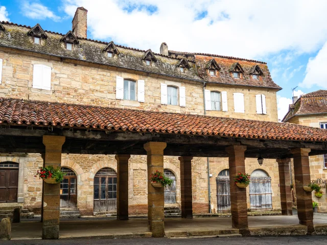 La halle de Lacapelle-Marival datant du XVe siècle