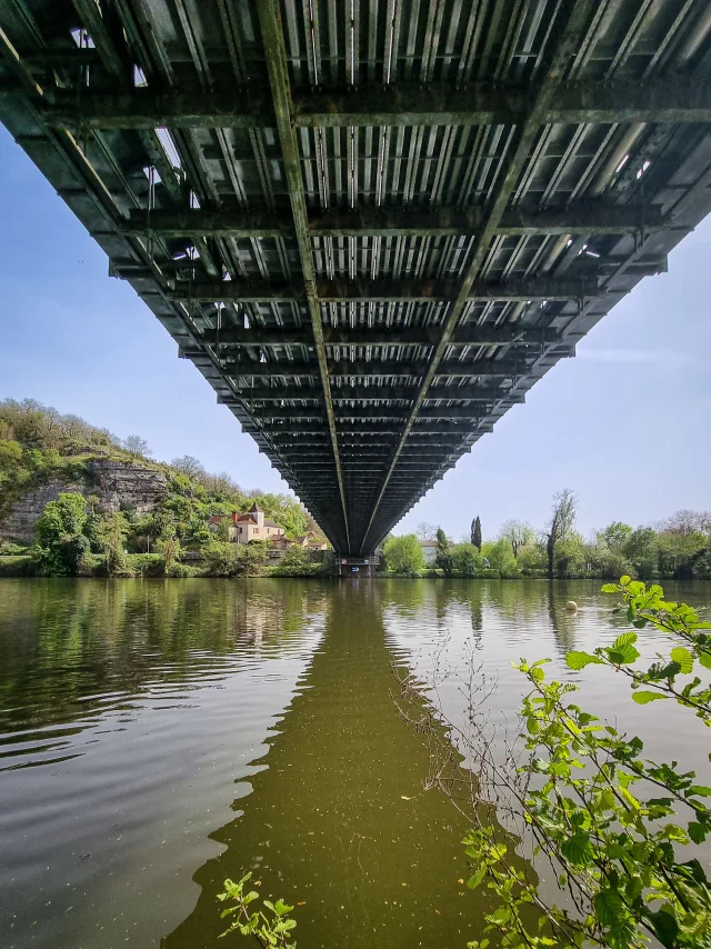 The Cajarc bridge at dawn
