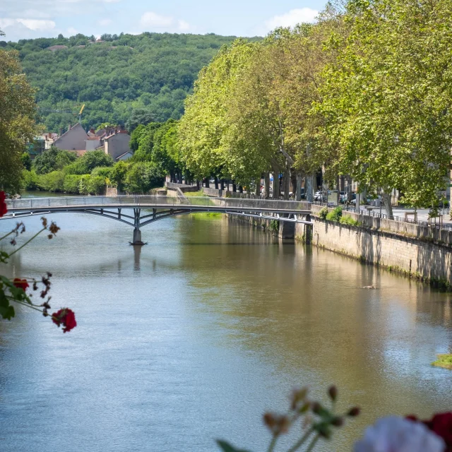 Vue depuis l'Hôtel sur le Célé.
