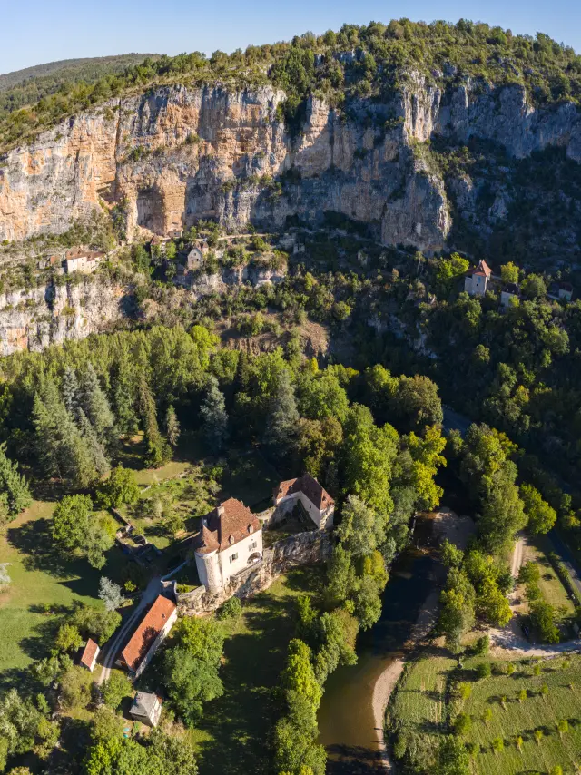 Aerial view of Château de Genies