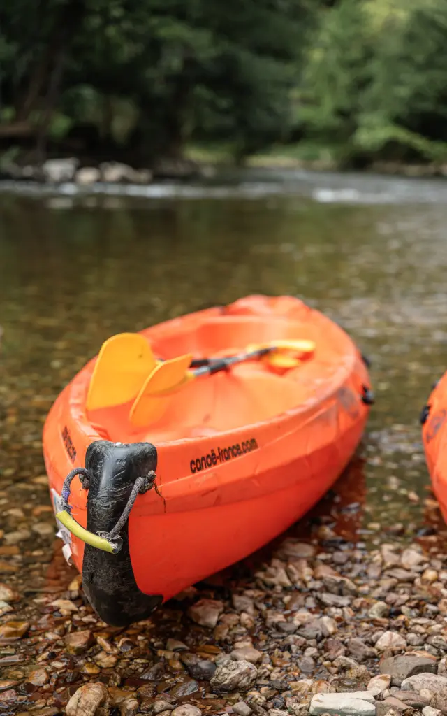 Canoeing on the Célé