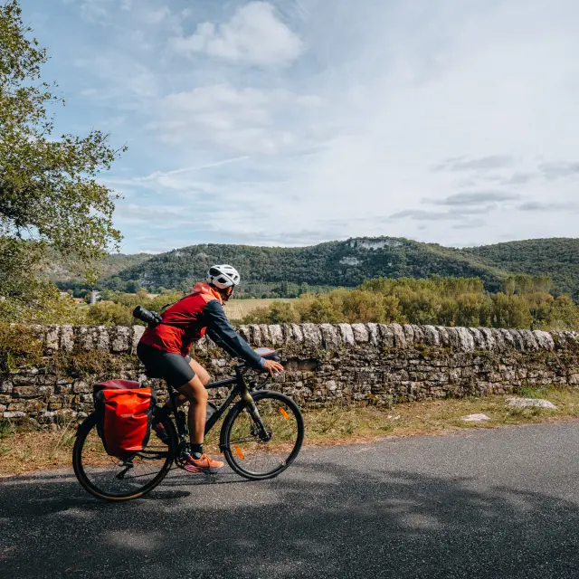 Cycling the V86, the Lot valley by bike