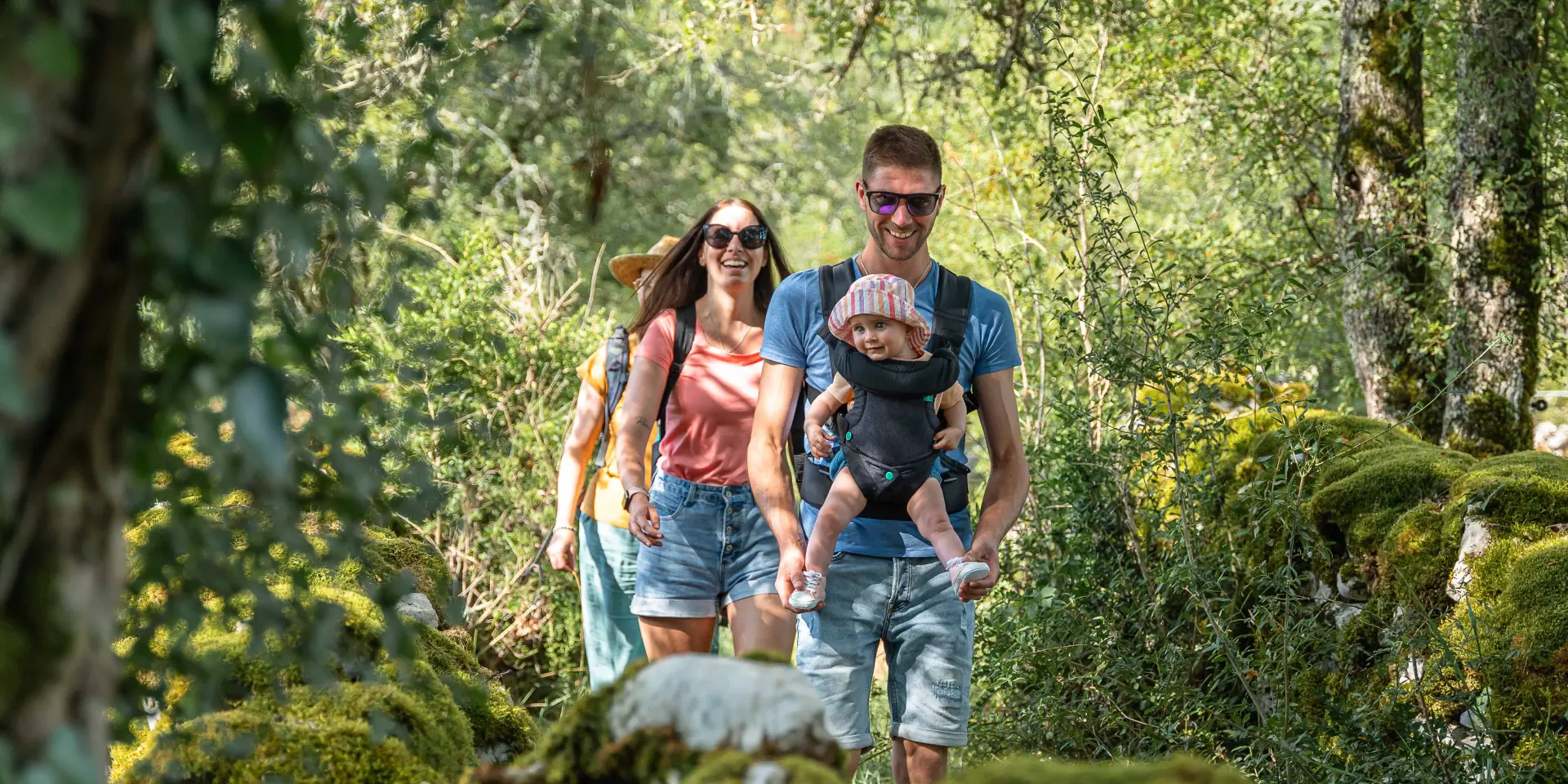 Family walk in Marcilhac-sur-Célé